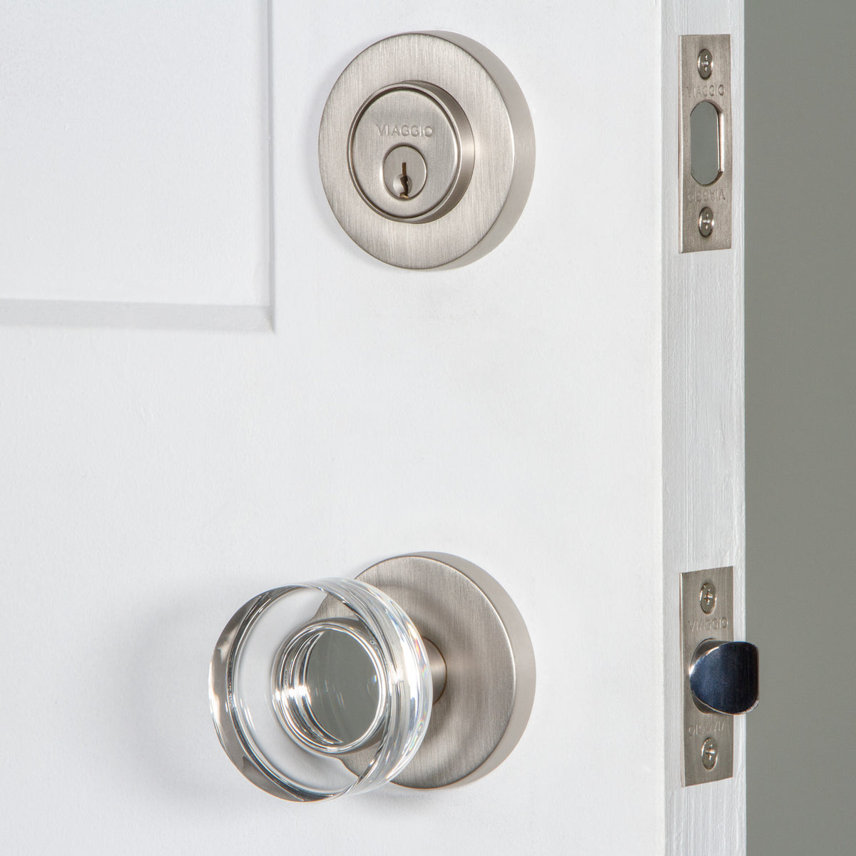 Circolo Rosette Entry Set with Circolo Crystal Knob in Satin Nickel