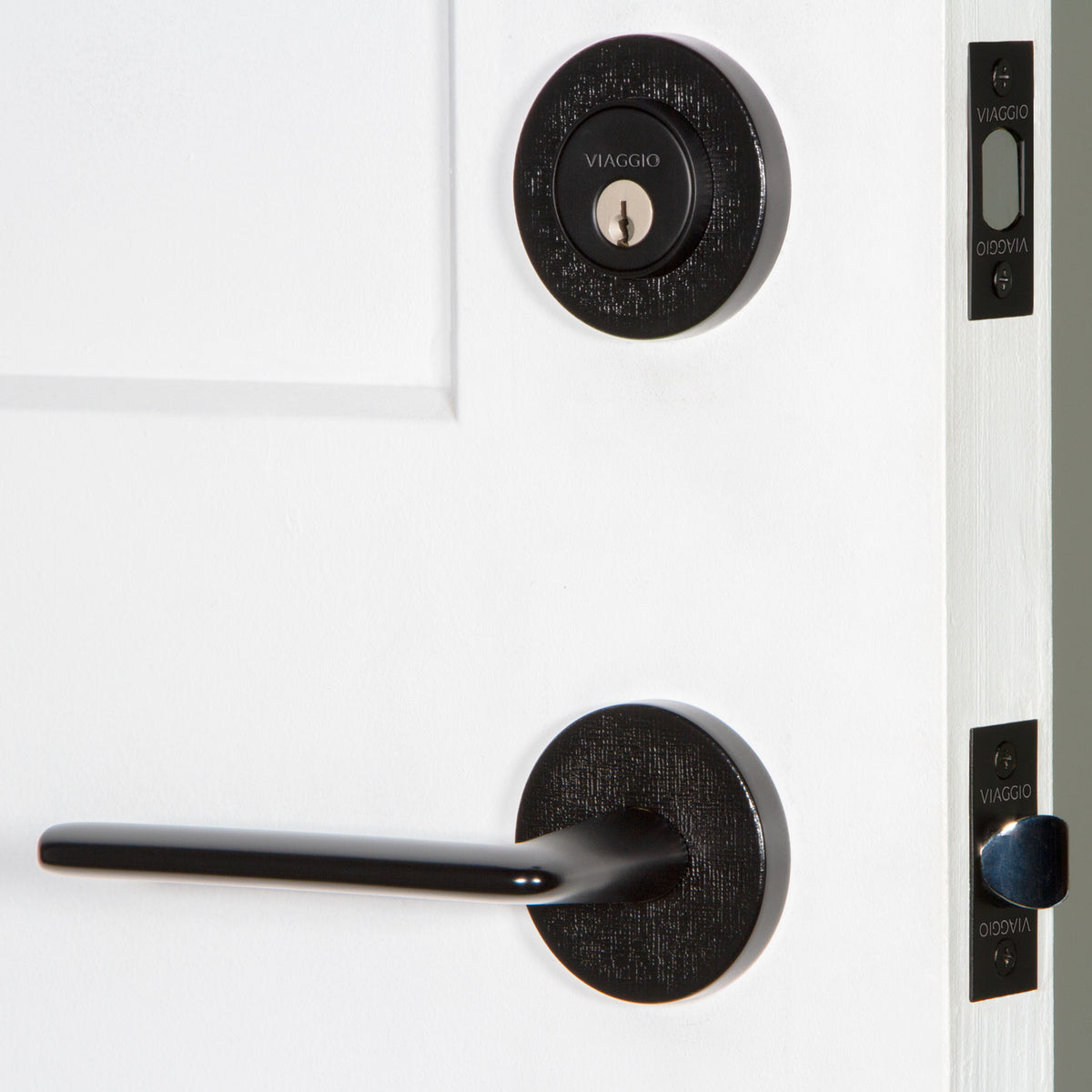 Circolo Linen Rosette Entry Set with Brezza Lever in Satin Black
