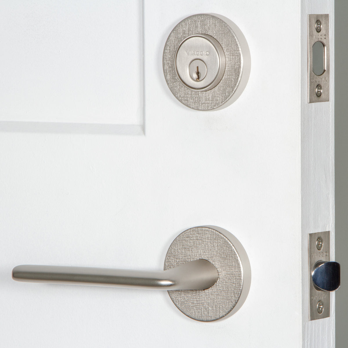 Circolo Linen Rosette Entry Set with Brezza Lever in Satin Nickel