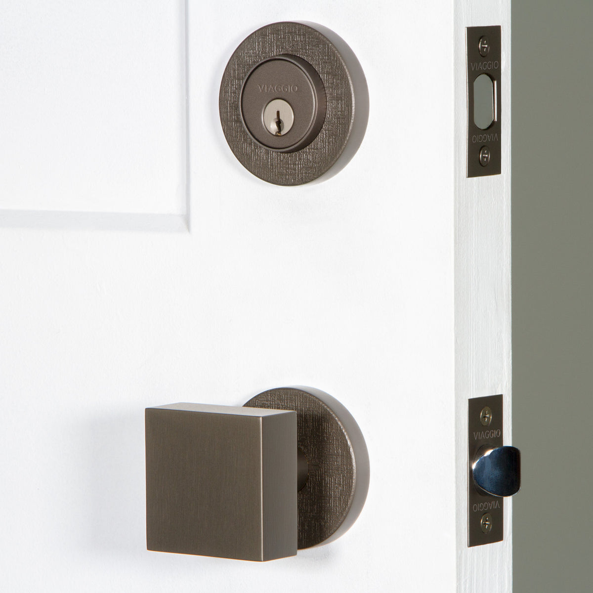 Circolo Linen Rosette Entry Set with Quadrato Knob in Titanium Gray