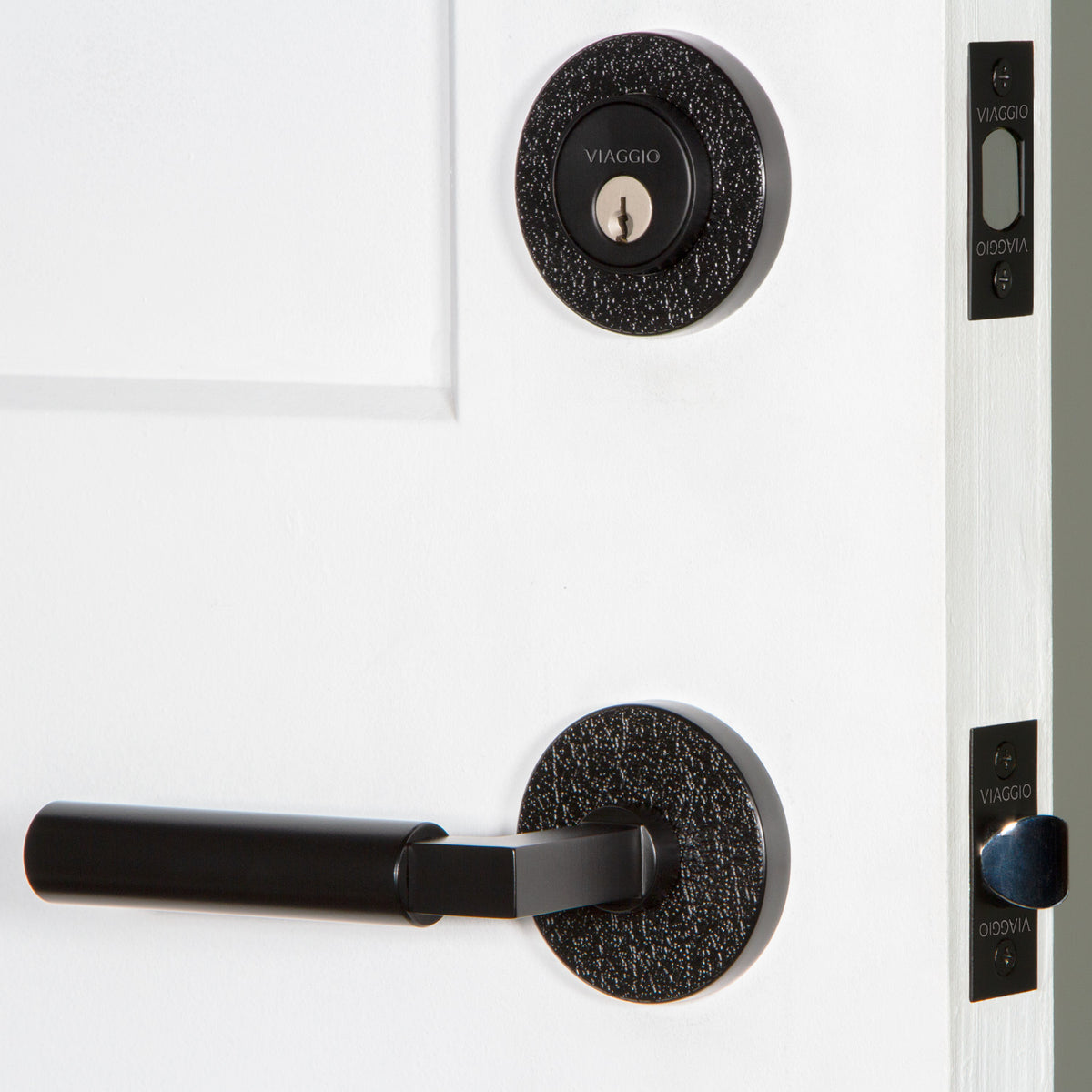 Circolo Leather Rosette Entry Set with Contempo Lever in Satin Black