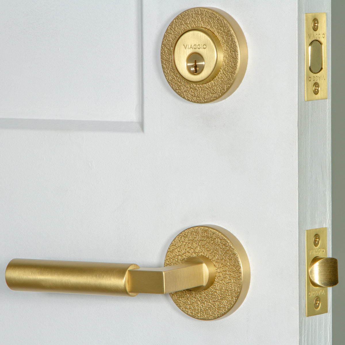 Circolo Leather Rosette Entry Set with Contempo Lever in Satin Brass