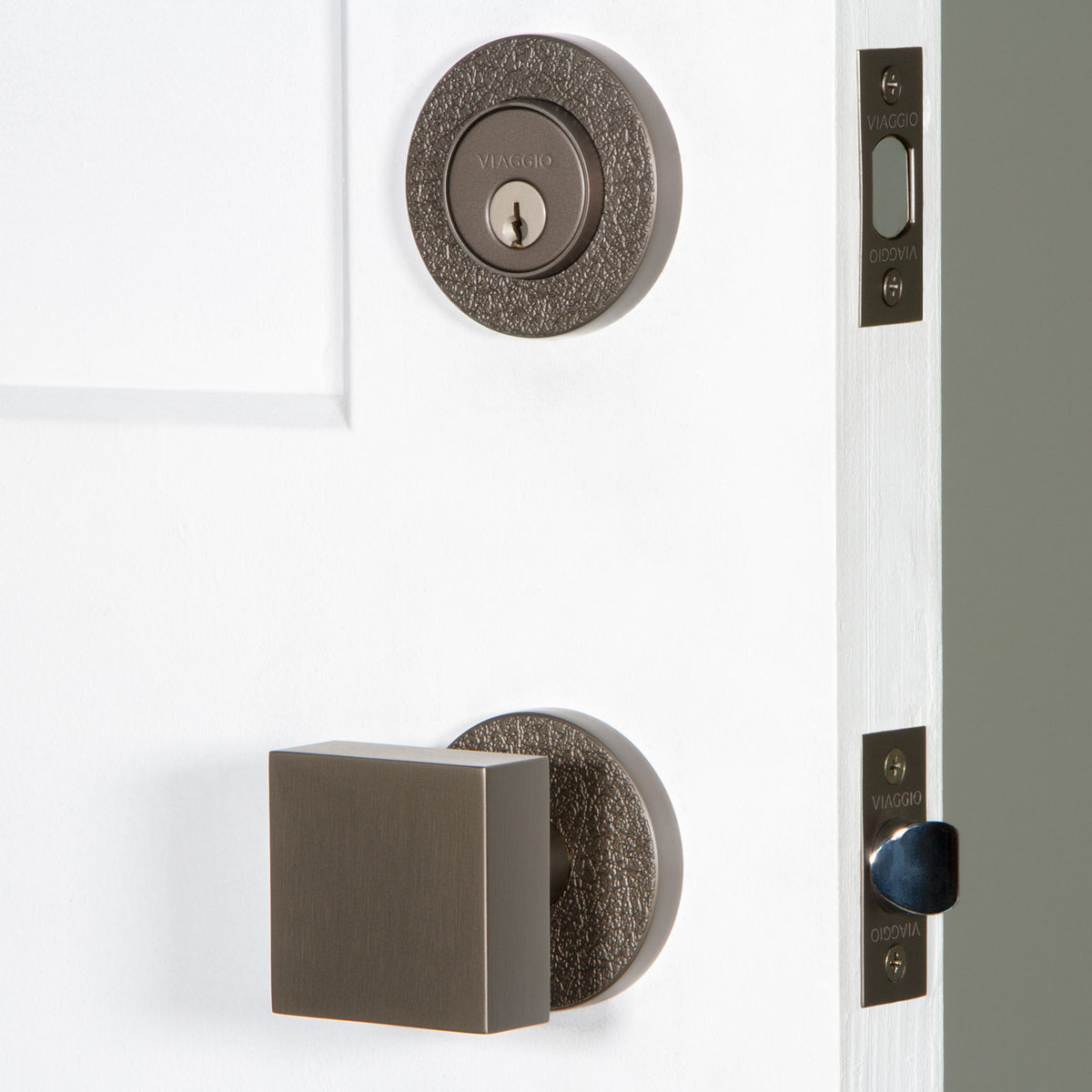 Circolo Leather Rosette Entry Set with Quadrato Knob in Titanium Gray