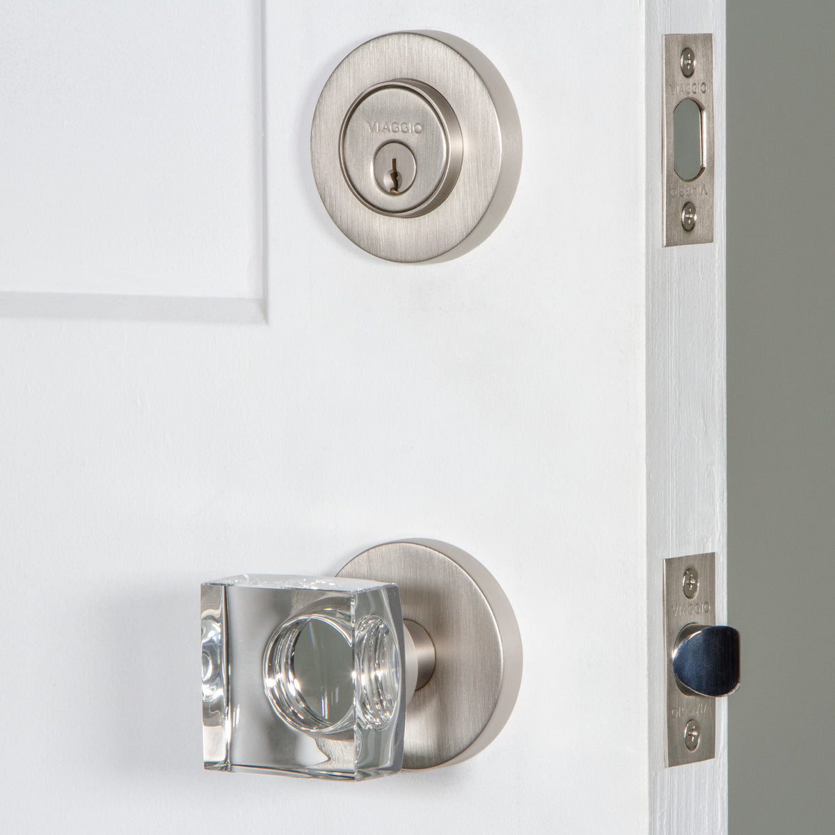 Circolo Rosette Entry Set with Quadrato Crystal Knob in Satin Nickel