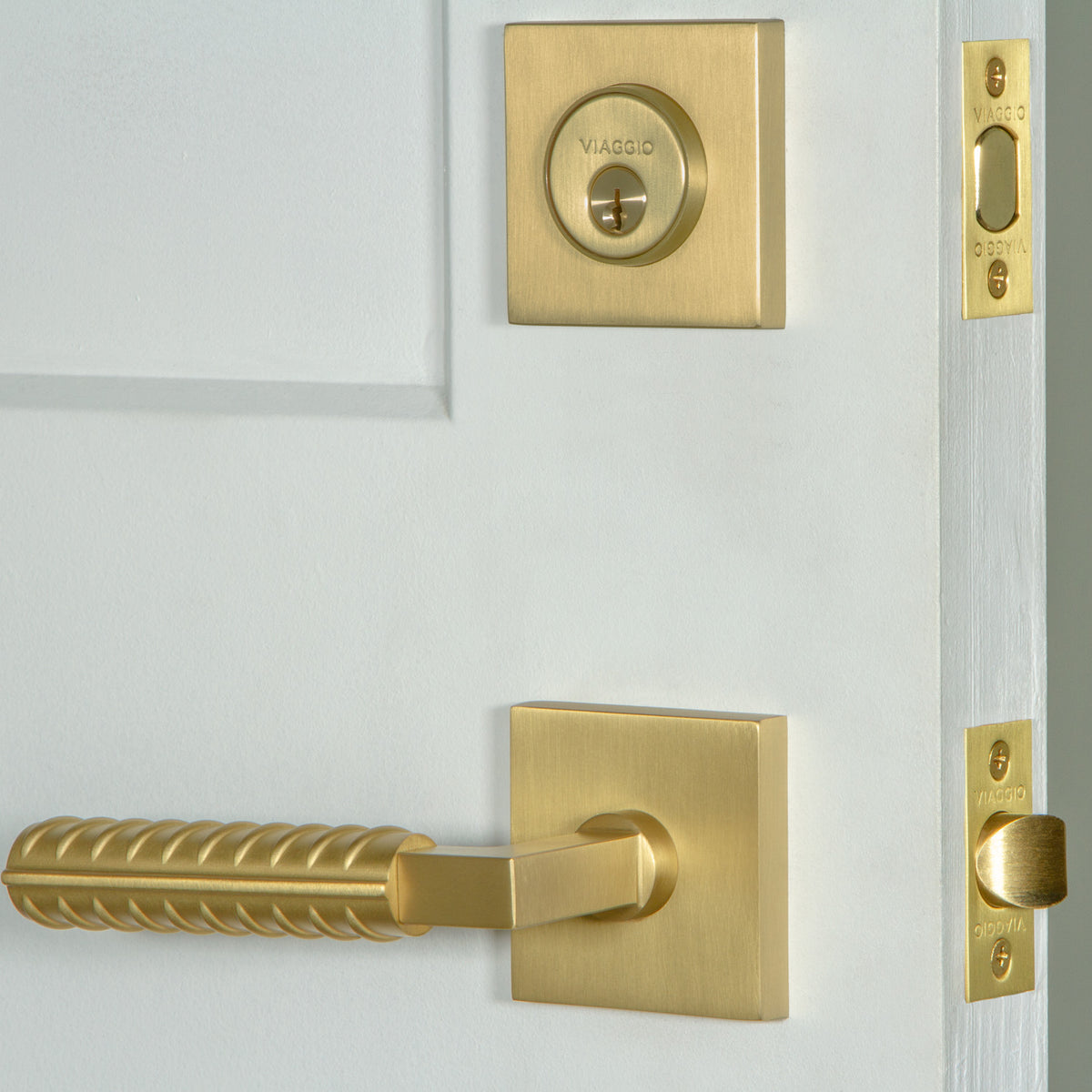 Quadrato Rosette Entry Set with Contempo Rebar Lever in Satin Brass