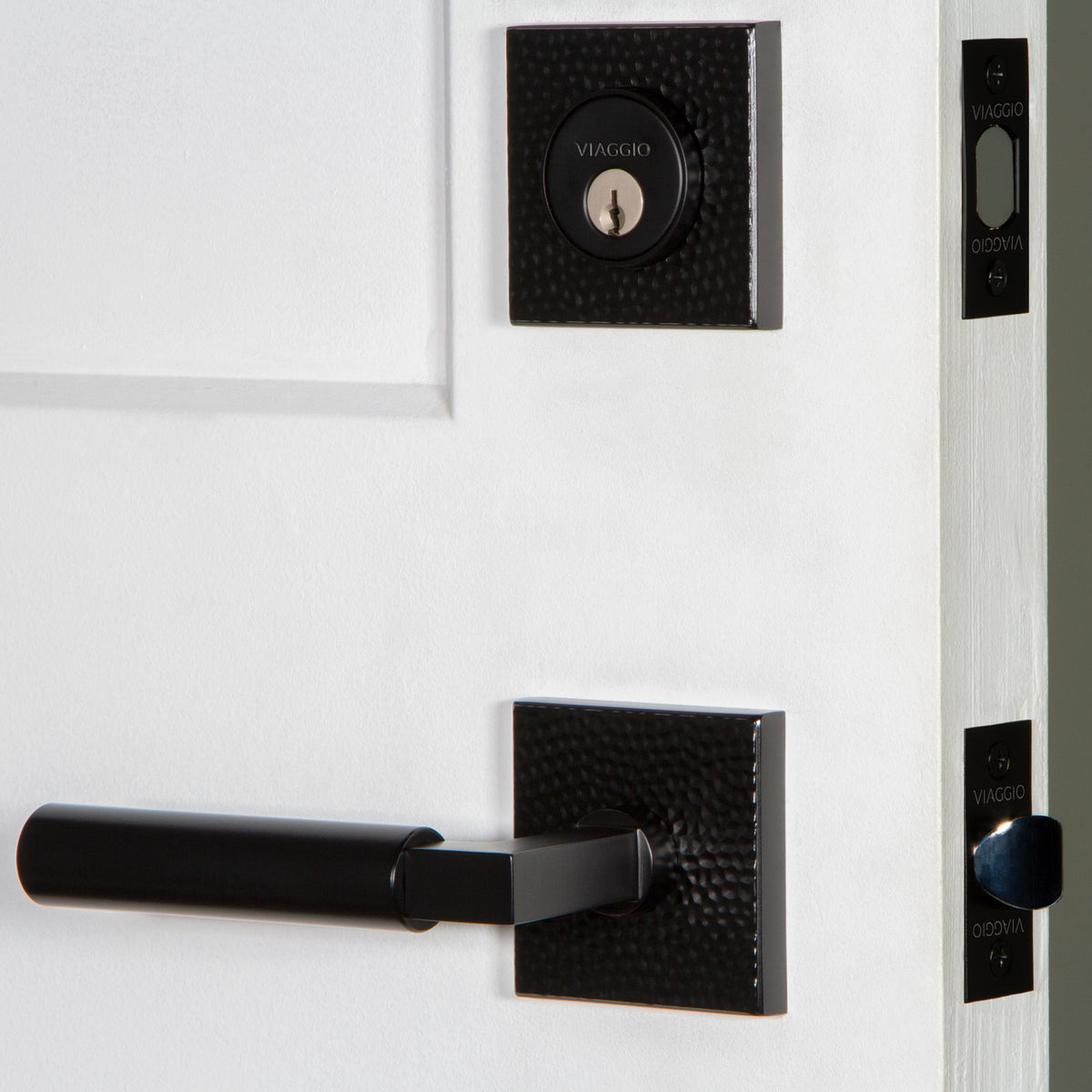 Quadrato Hammered Rosette Entry Set with Contempo Lever in Satin Black