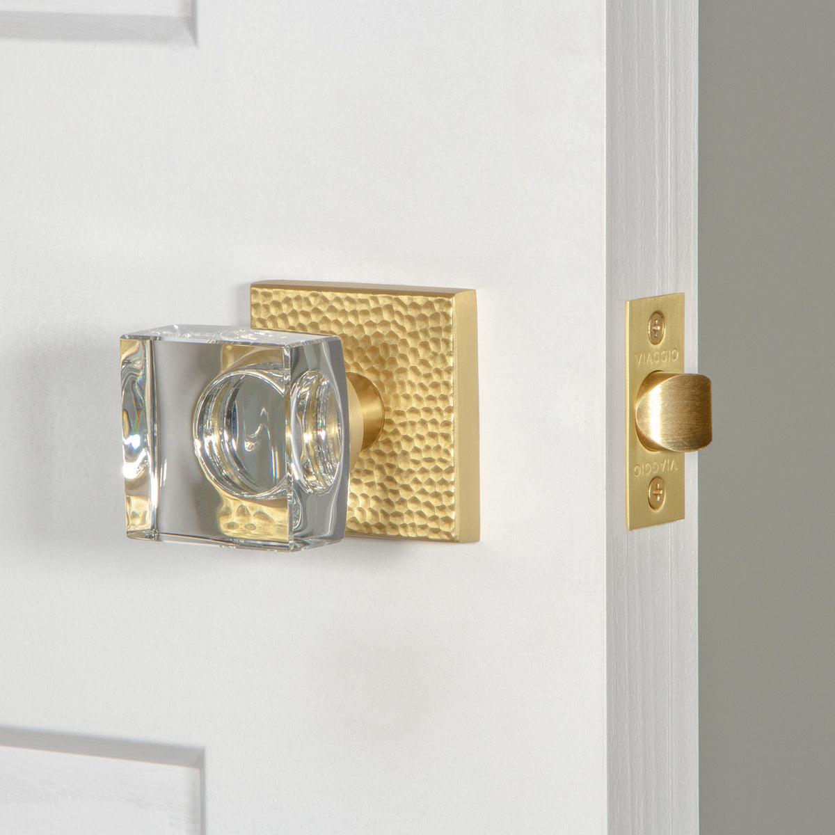 Quadrato Hammered Rosette with Quadrato Crystal Knob in Satin Brass