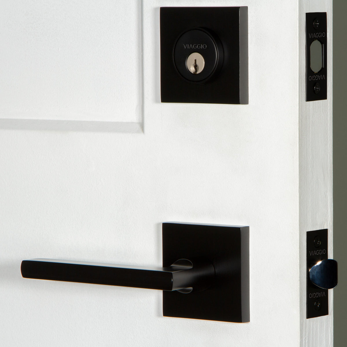 Quadrato Rosette Entry Set with Milano Lever in Satin Black