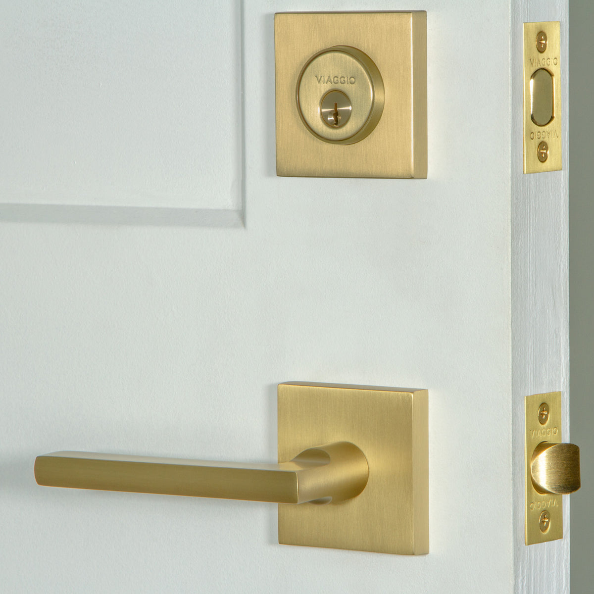 Quadrato Rosette Entry Set with Milano Lever in Satin Brass