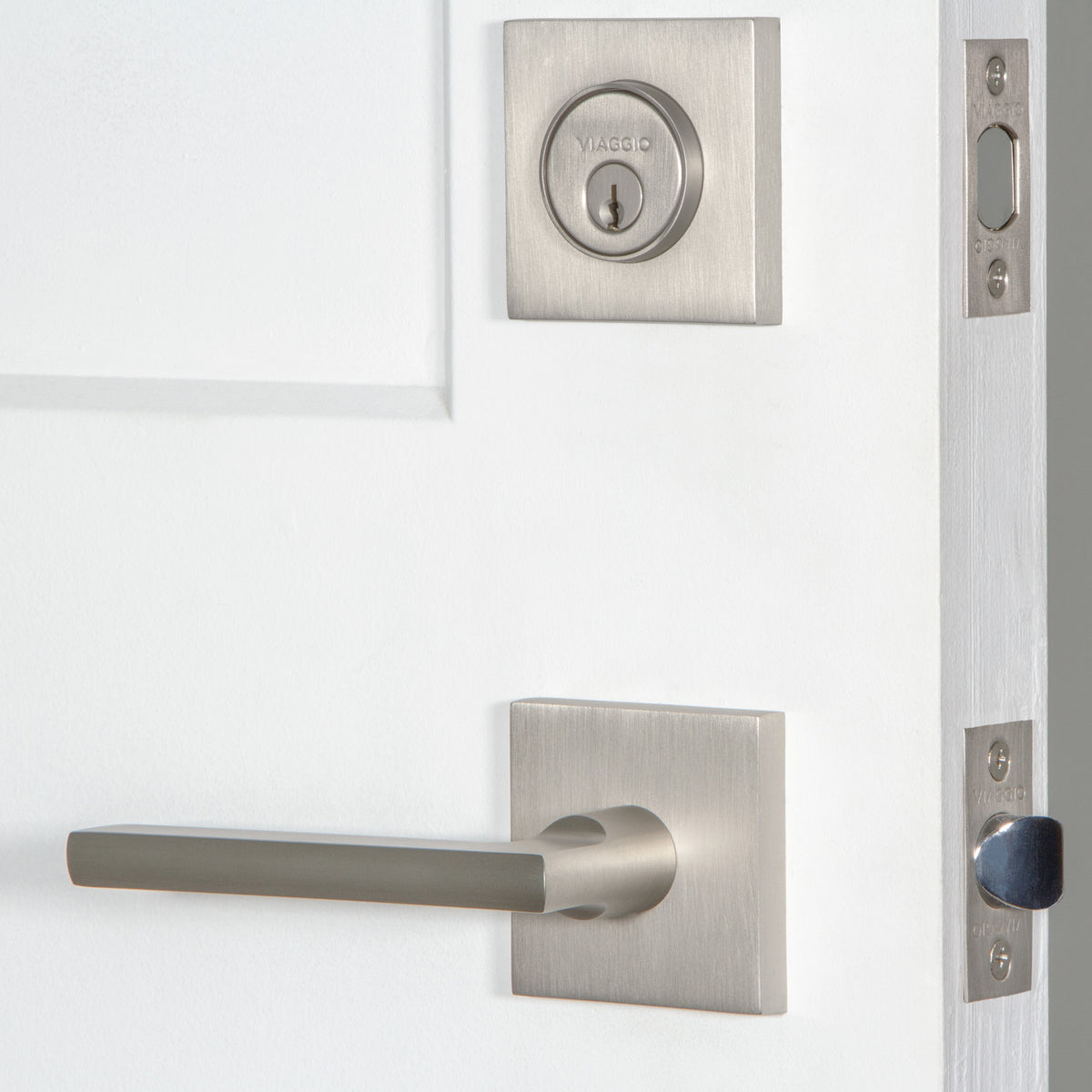 Quadrato Rosette Entry Set with Milano Lever in Satin Nickel