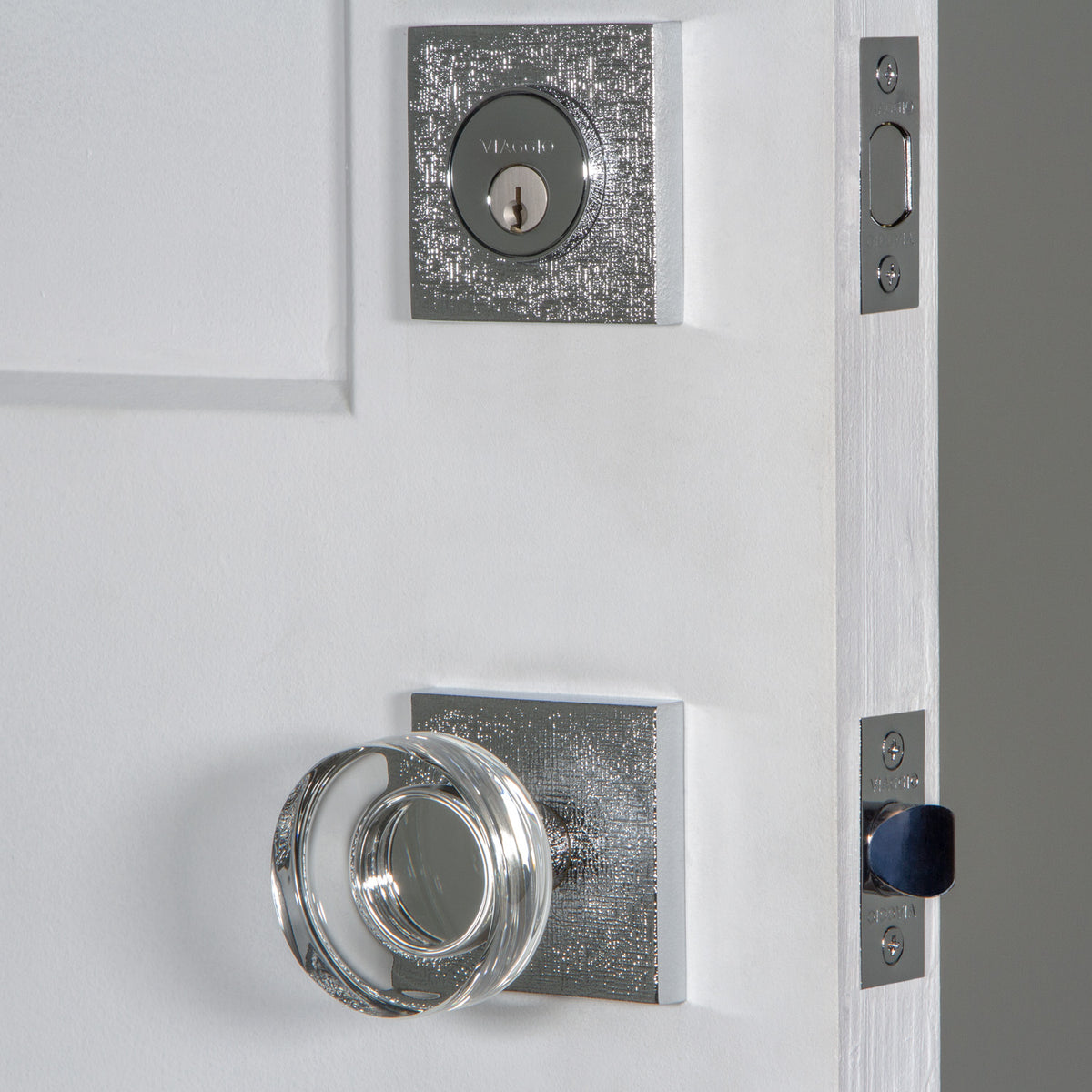 Quadrato Linen Rosette Entry Set with Circolo Crystal Knob in Bright Chrome