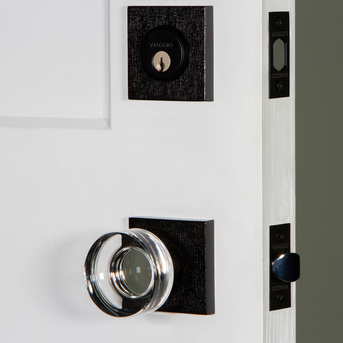 Quadrato Linen Rosette Entry Set with Circolo Crystal Knob in Satin Black