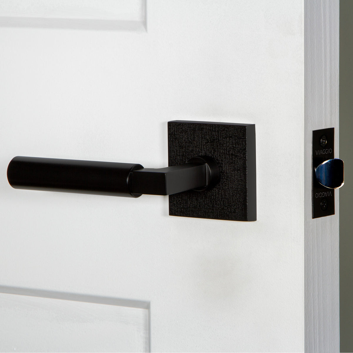 Quadrato Linen Rosette with Contempo Lever in Satin Black