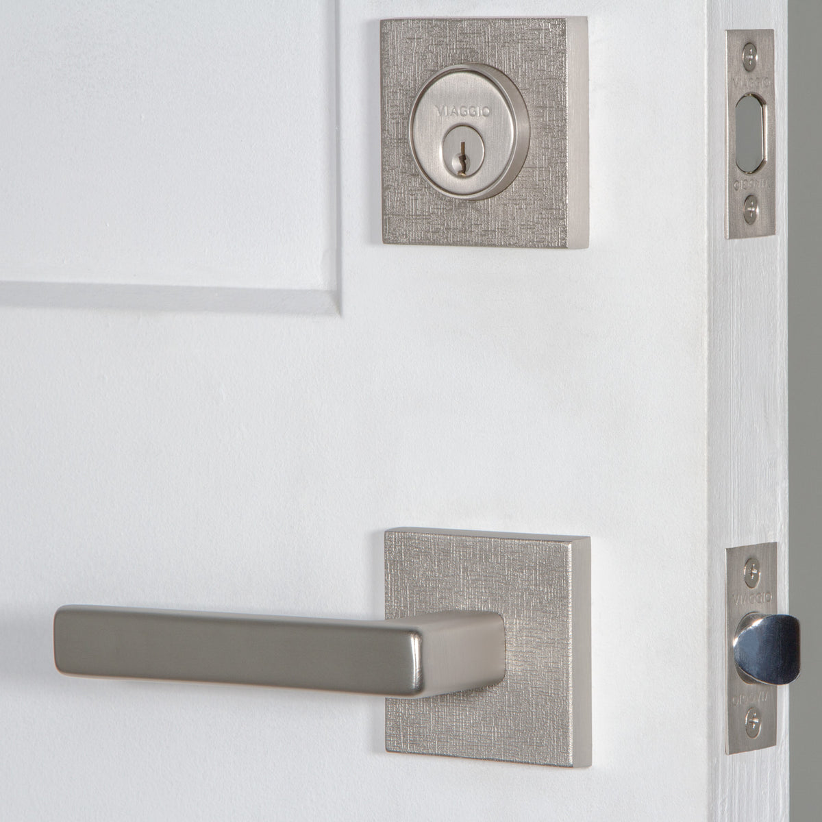 Quadrato Linen Rosette Entry Set with Lusso Lever in Satin Nickel