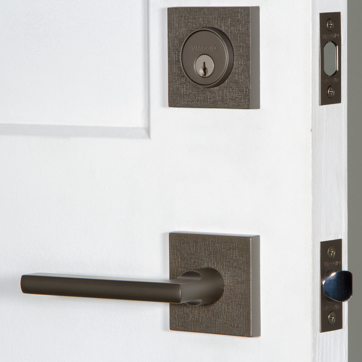 Quadrato Linen Rosette Entry Set with Milano Lever in Titanium Gray
