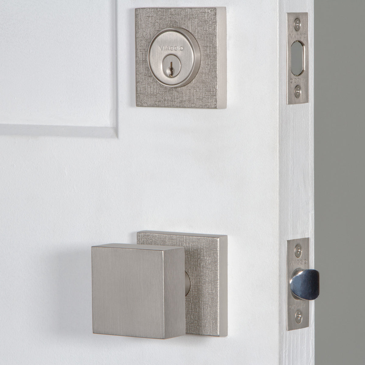 Quadrato Linen Rosette Entry Set with Quadrato Knob in Satin Nickel