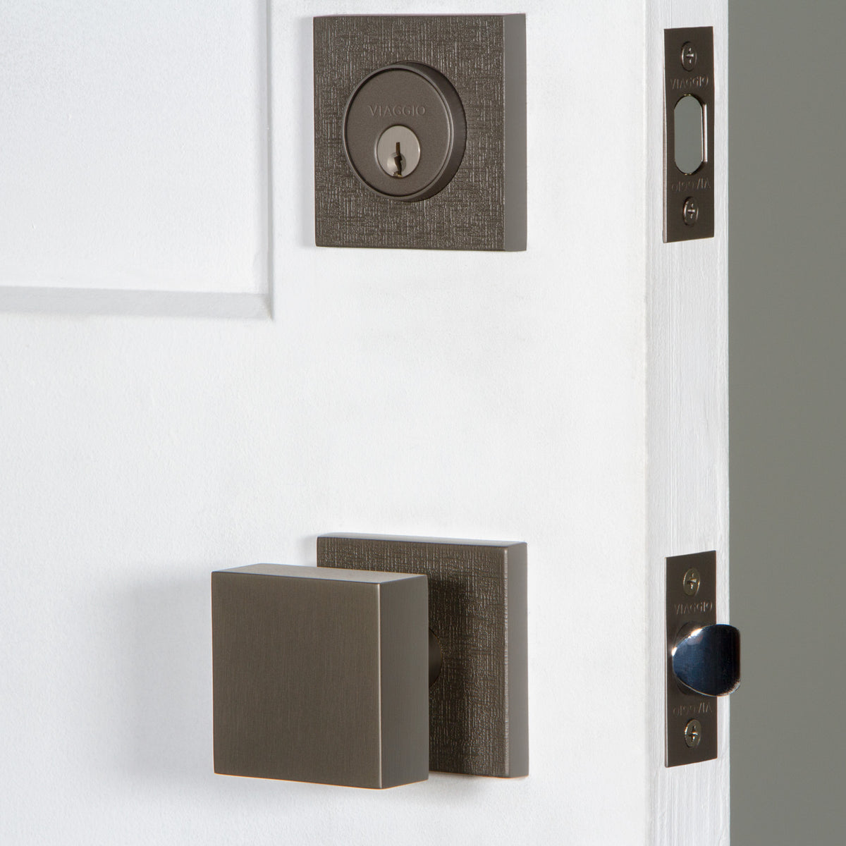 Quadrato Linen Rosette Entry Set with Quadrato Knob in Titanium Gray