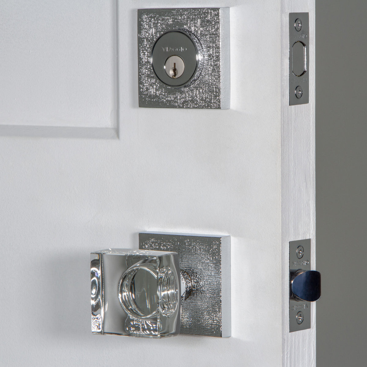 Quadrato Linen Rosette Entry Set with Quadrato Crystal Knob in Bright Chrome