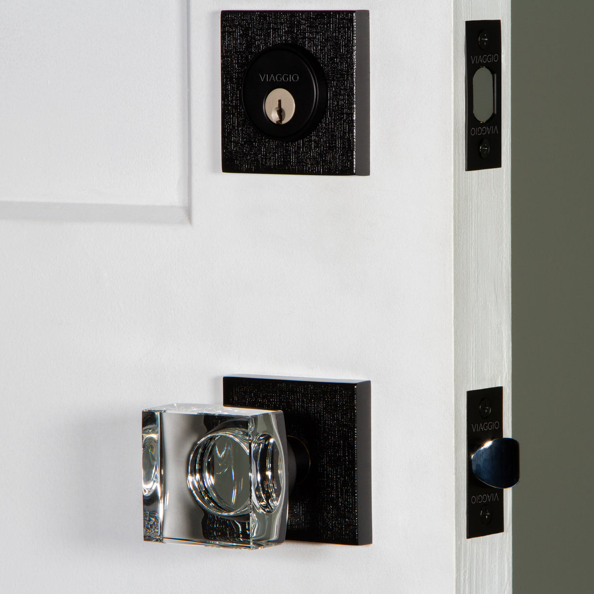 Quadrato Linen Rosette Entry Set with Quadrato Crystal Knob in Satin Black