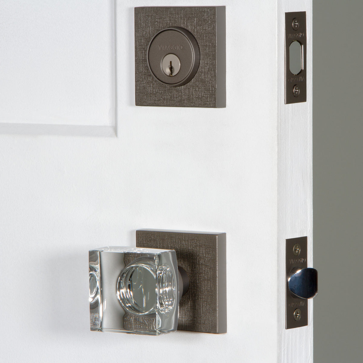 Quadrato Linen Rosette Entry Set with Quadrato Crystal Knob in Titanium Gray