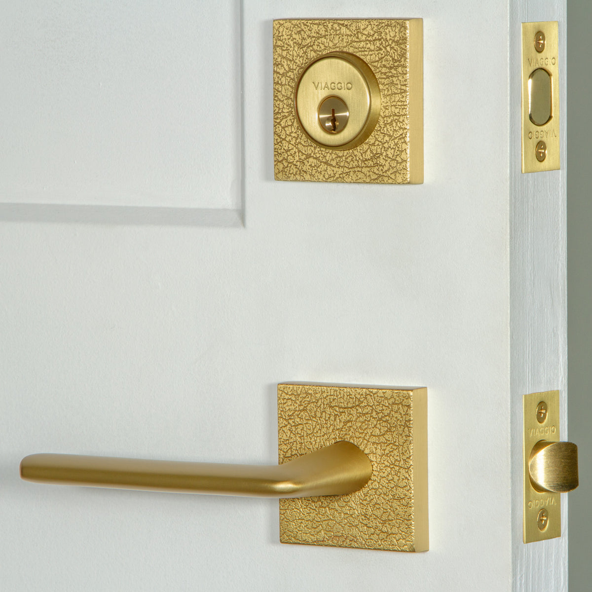 Quadrato Leather Rosette Entry Set with Brezza Lever in Satin Brass