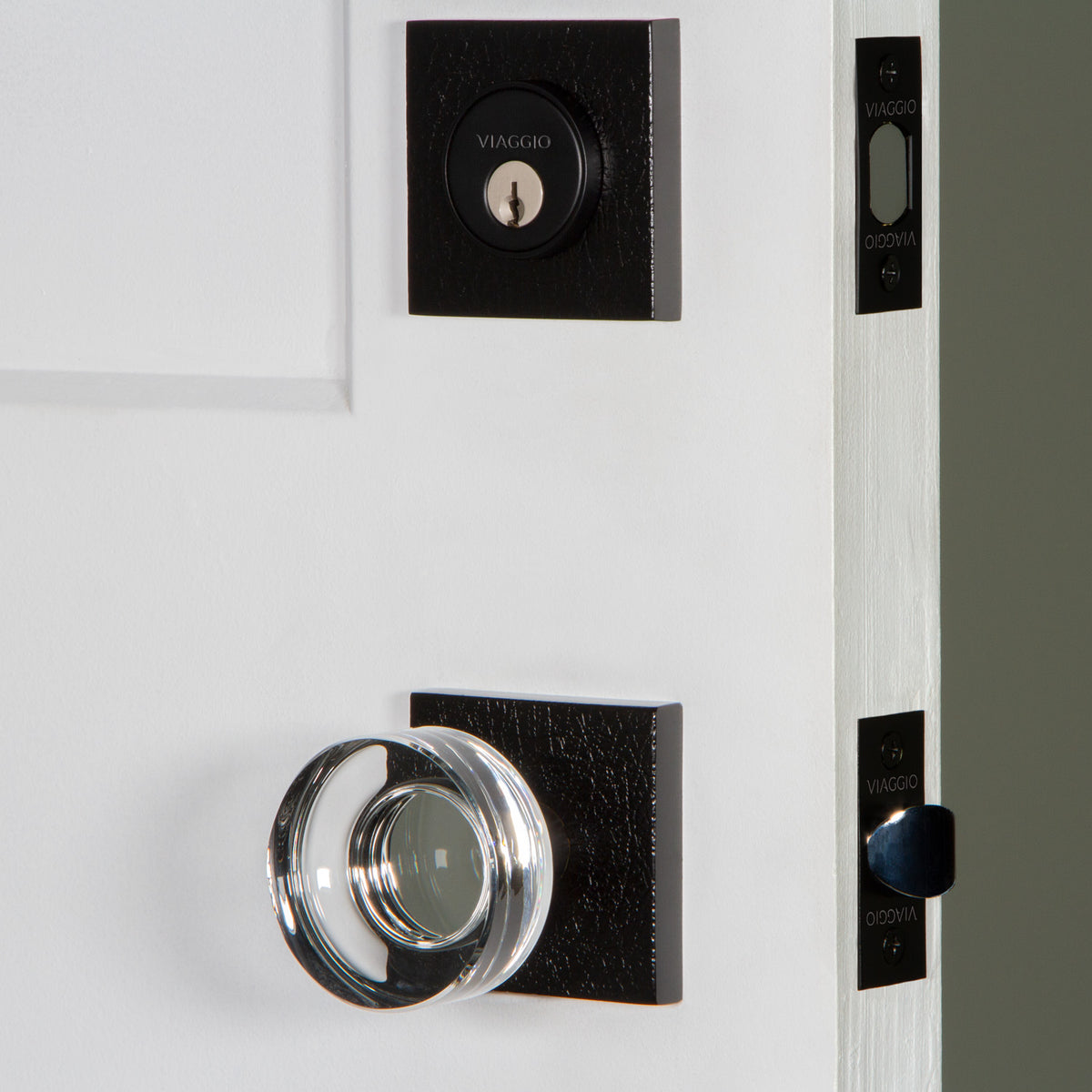 Quadrato Leather Rosette Entry Set with Circolo Crystal Knob in Satin Black