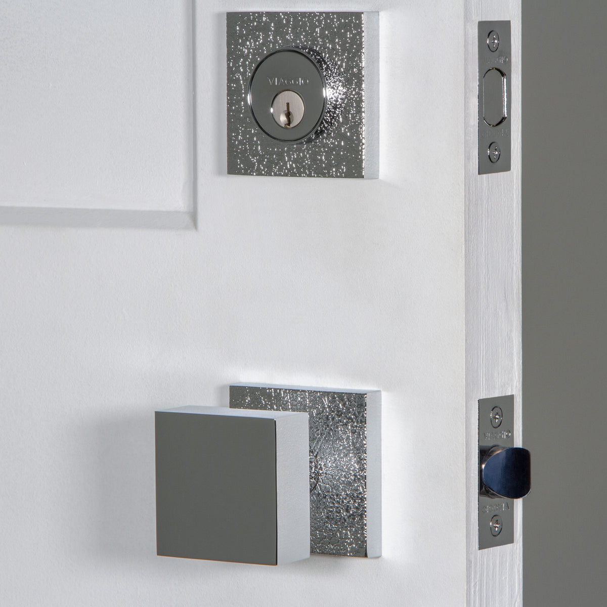 Quadrato Leather Rosette Entry Set with Quadrato Knob in Bright Chrome