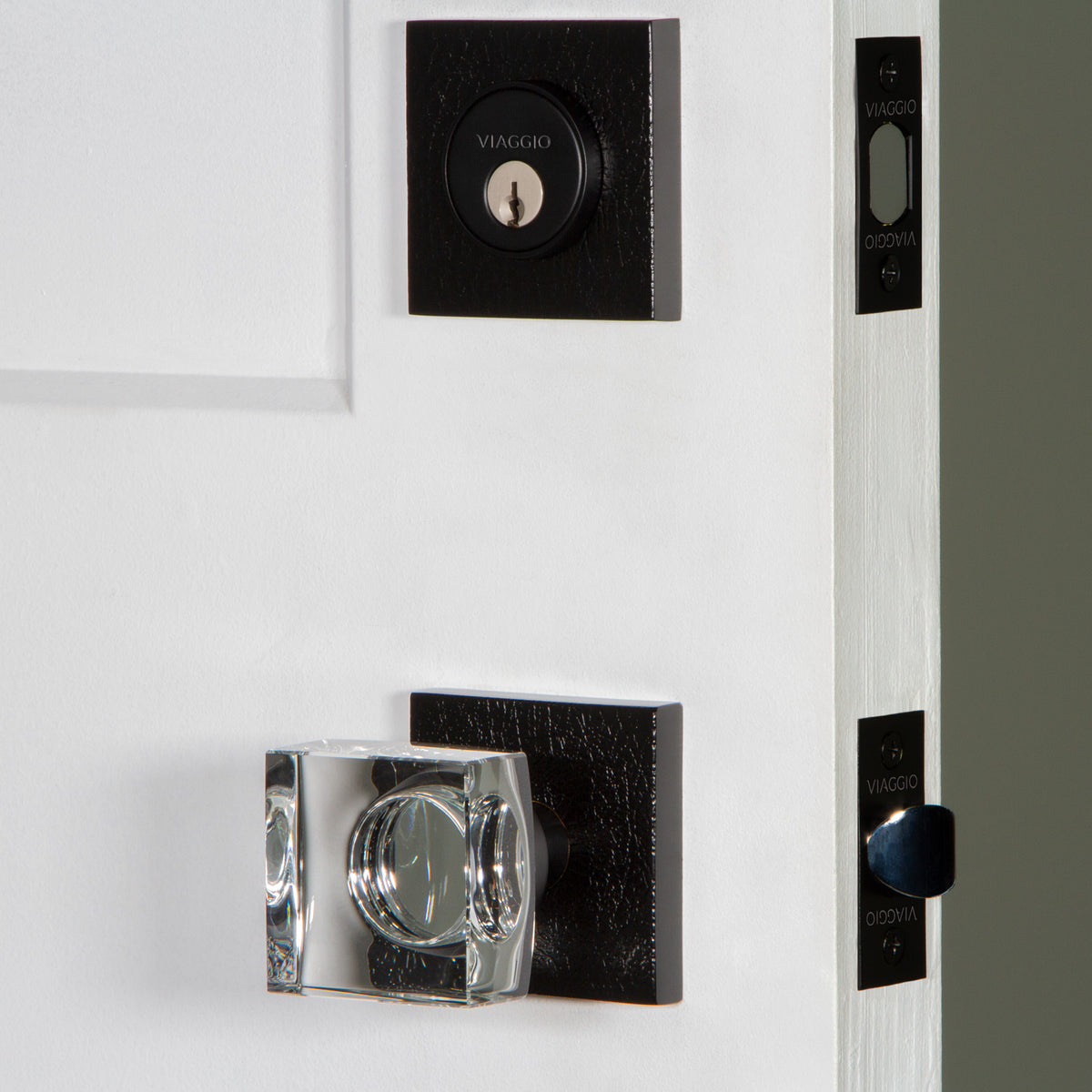 Quadrato Leather Rosette Entry Set with Quadrato Crystal Knob in Satin Black