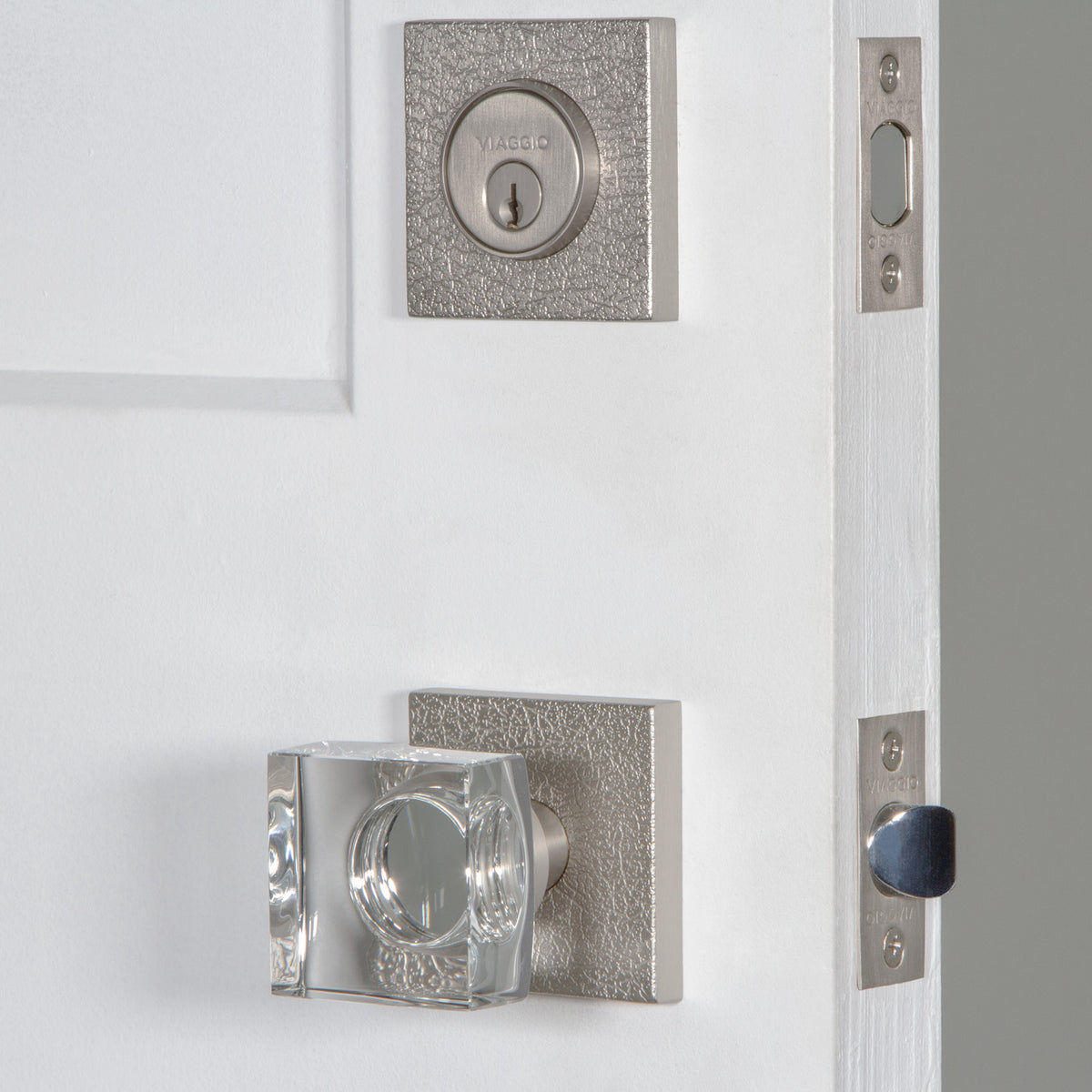 Quadrato Leather Rosette Entry Set with Quadrato Crystal Knob in Satin Nickel