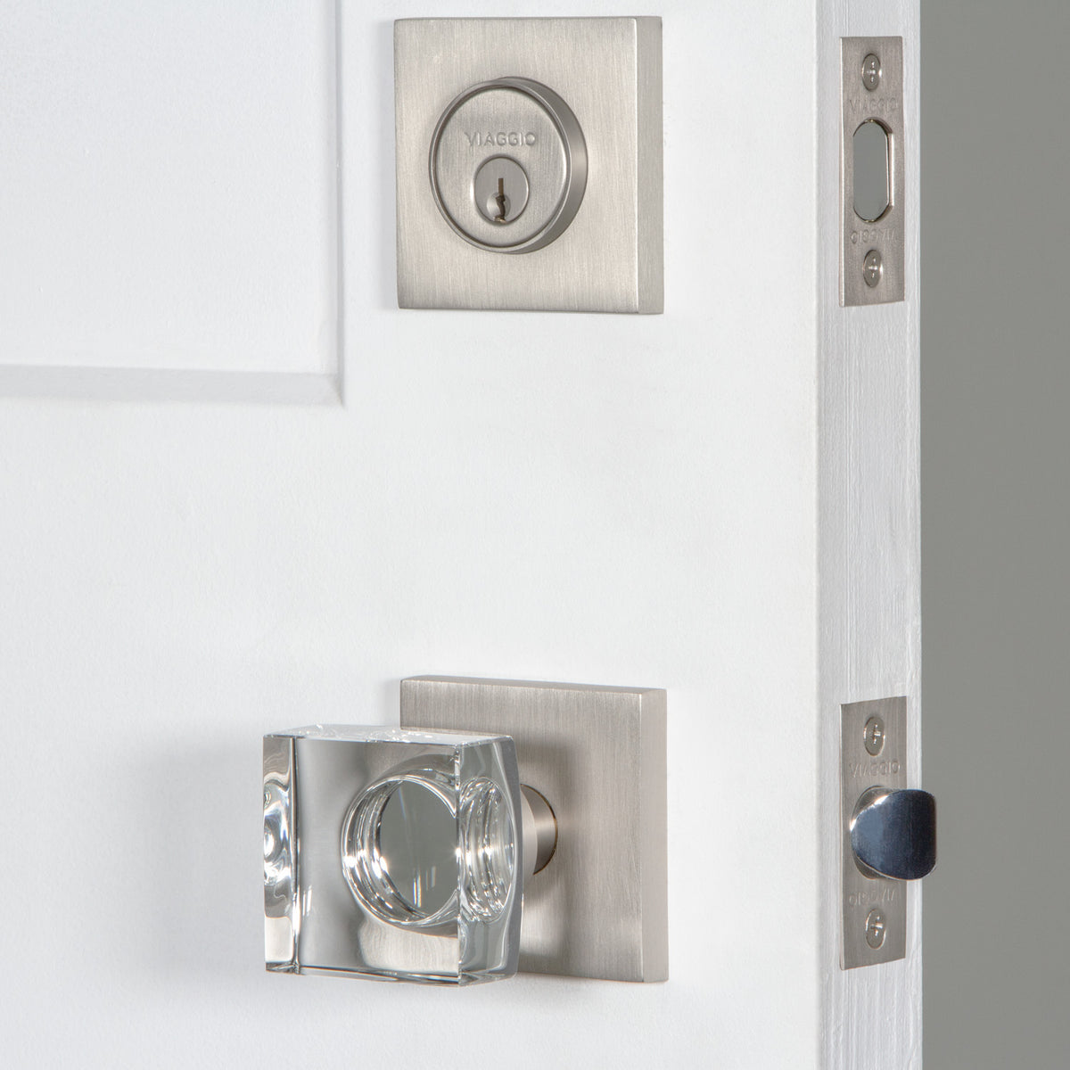 Quadrato Rosette Entry Set with Quadrato Crystal Knob in Satin Nickel